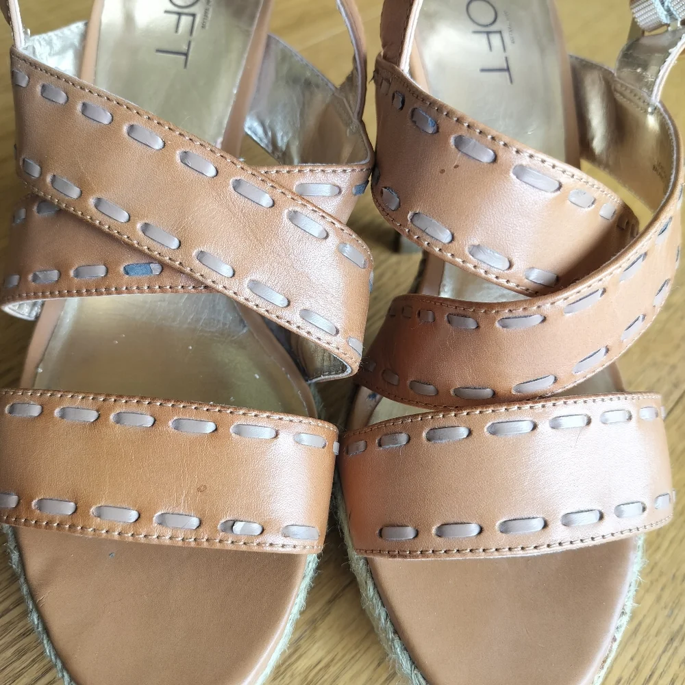Ann Taylor LOFT Brown Leather Stitching Platform Heels Women's Size 6M